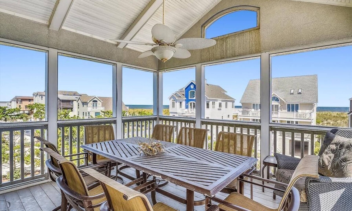 Maison Sur-Mer House | Spacious 5BR House near Fenwick Beach