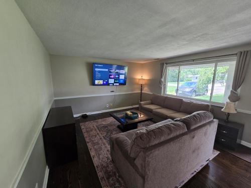 Mason Apartment | Spacious Family-Friendly Estate