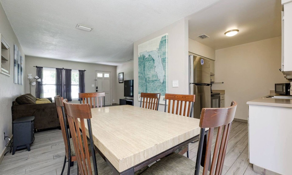 South Daytona House | Spacious home with Pool Table 10 minutes from Beaches and Speedway