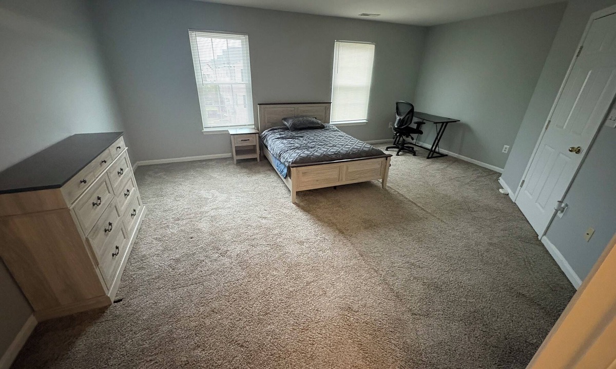 Odenton House | Spacious Master Bedroom in a Conveniently Located Townhome in Odenton