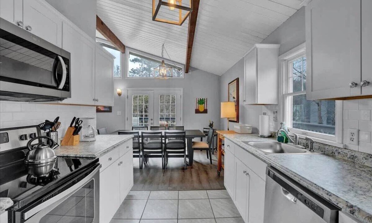 Long Pond Ski Chalet | Spacious Pocono Chalet | Hot Tub | Great Location