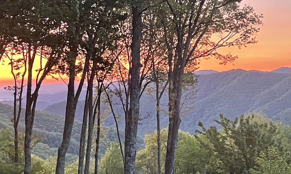 Maggie Valley Cabin | Spacious Smoky Mountain Getaway - Sleeps 10, Game Room, Firepit & Views