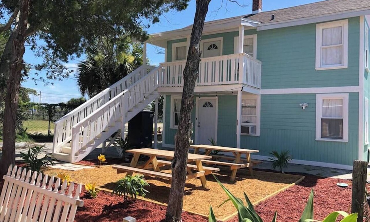 Smith's Memento Apartment | 🏝 Steps to Ocean Center| Walk to Beach & Boardwalk | PETS OK!