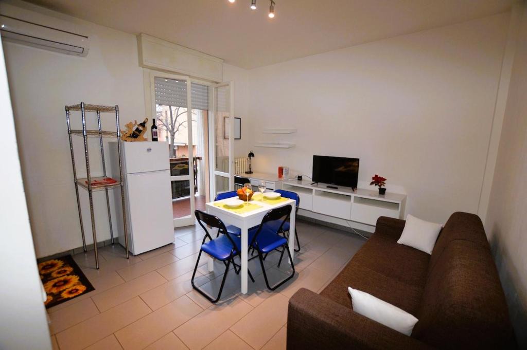 San Faustino-Madonnina-Quattroville Apartment | Stoppani 42
