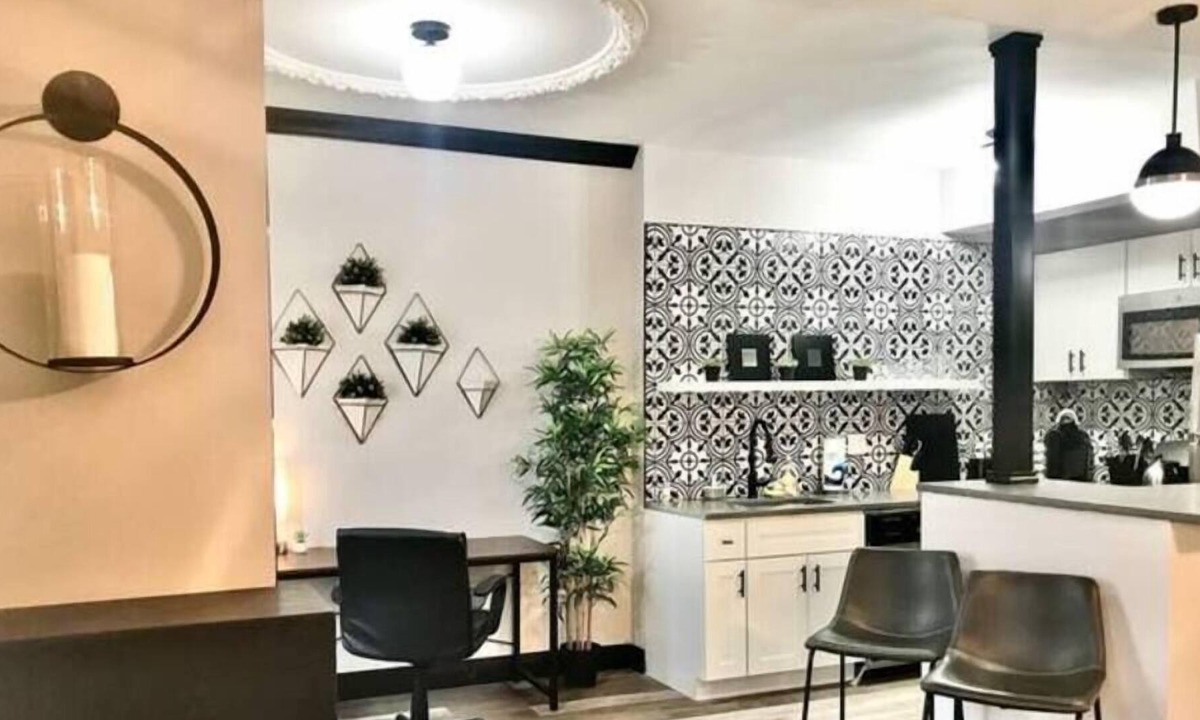 Shaw Apartment | Studio with Free Parking + W&D | Mins to Forest Park