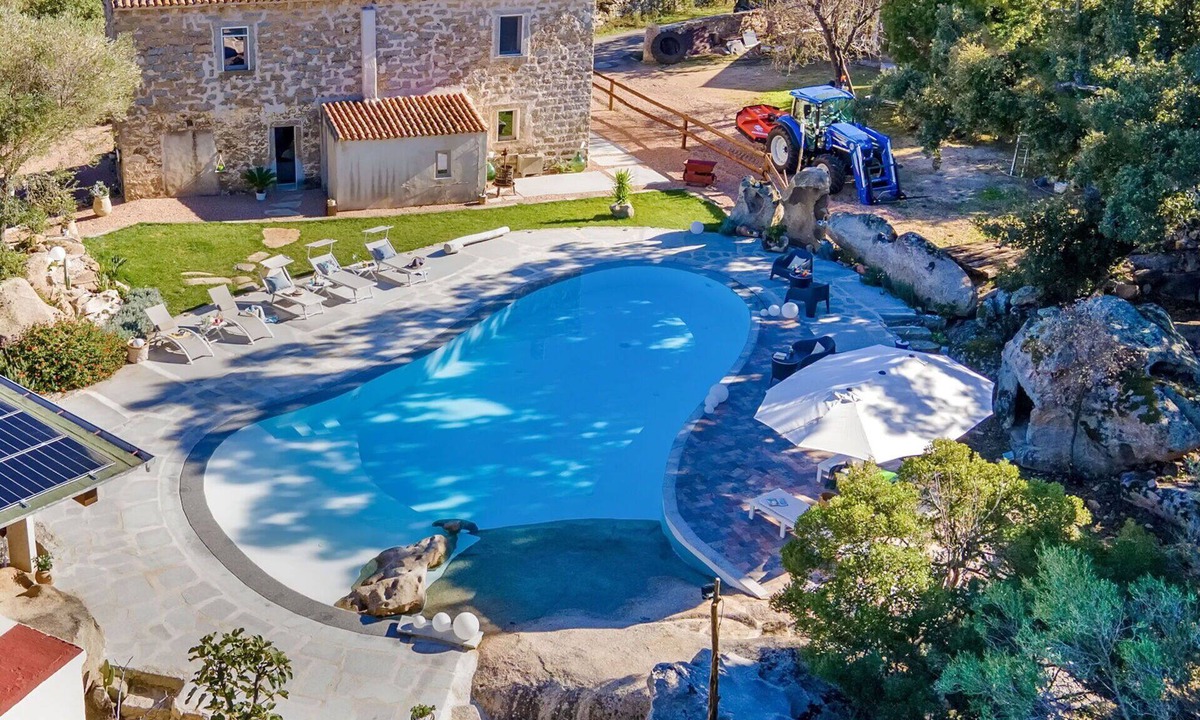Sant'Antonio di Gallura Villa | Stunning private villa for 8 people with A/C, WIFI, private pool, TV, patio and pets allowed