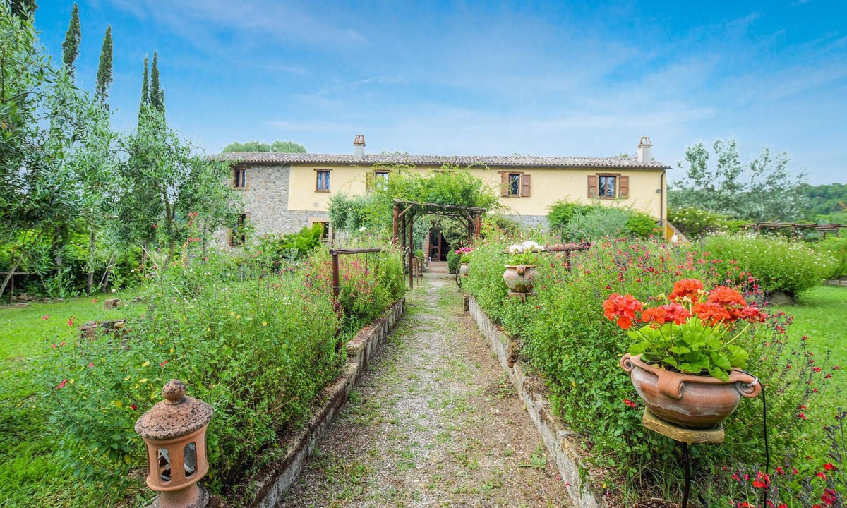 Ficulle Apartment | Stunning apartment in Ficulle with WiFi