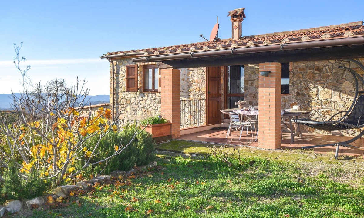 Monterotondo Marittimo House | Stunning home in Monterotondo Marittimo