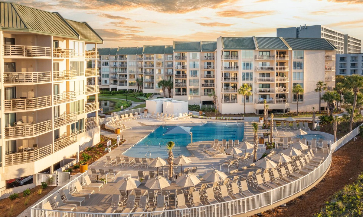 Palmetto Dunes Condo | Stunning Oceanfront Villamare- You'll Love it Here!