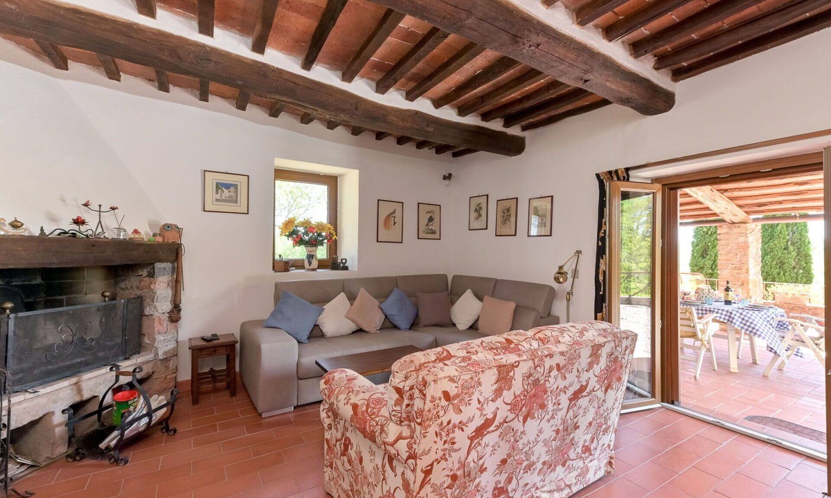 Massa Marittima House | Stunning private villa for 6 guests with WIFI, TV, patio, pets allowed and panoramic view