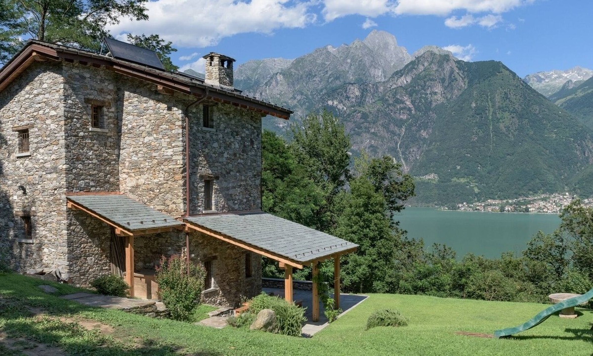 Sorico Villa | Stunning secluded 4 Bedroom Lake Como Villa