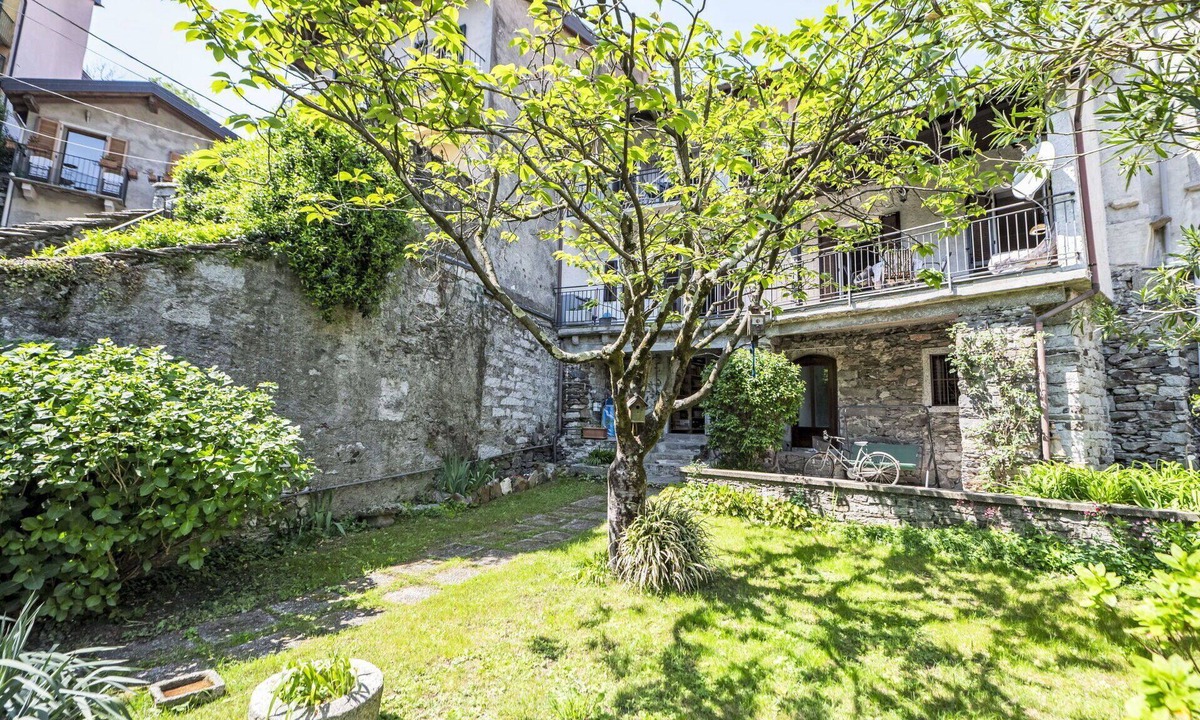 Mergozzo House | Stunning villa for 5 people with WIFI, TV, balcony and pets allowed
