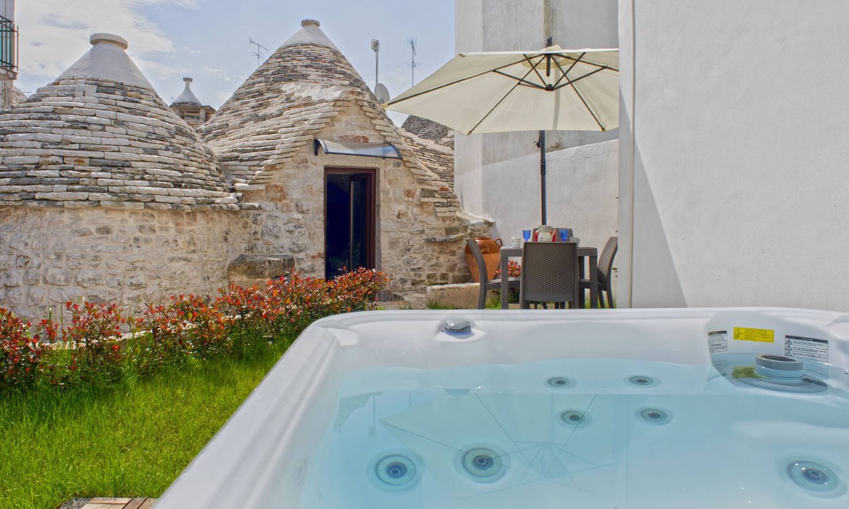 Alberobello House | SUITE DOMANGI "Trullo Antonio "