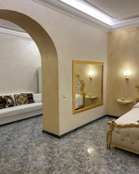 Historical Downtown Salerno Bed & Breakfast | Suite Incentro Salerno