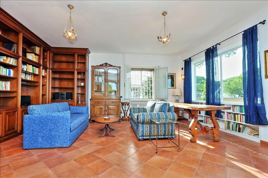 Parioli Apartment | Sunny penthouse in the heart of Parioli