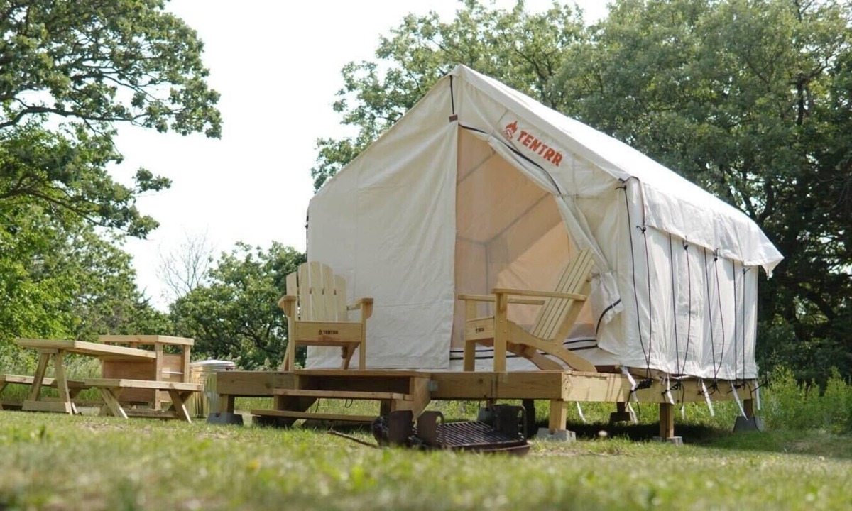 Burbank RV Rental | Tentrr State Park Site - Nebraska Ponca State Park – Woodland C – Single Camp