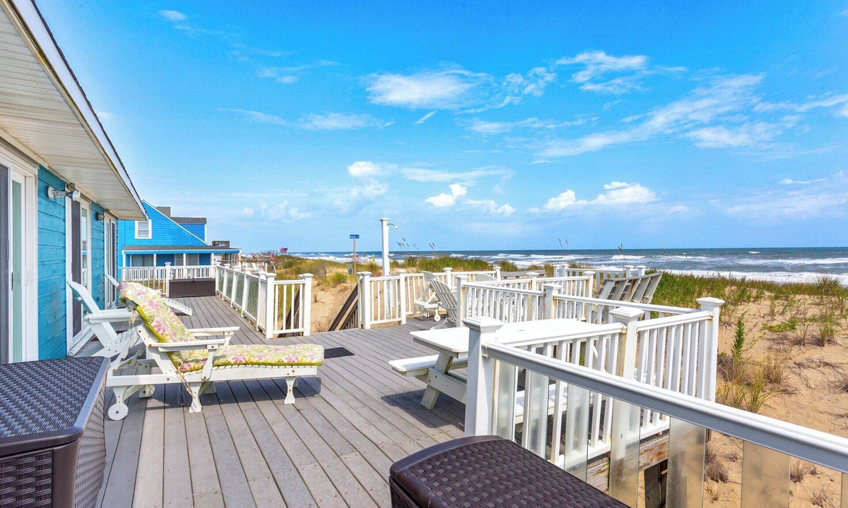Sea Retreat House | The Pearl: Oceanfront w/Private Beach Access