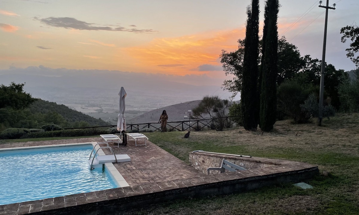 Bovara House | The Tower - Sightseeing the Valley and the Sunset -WiFi & Pool Perfect for 4/5