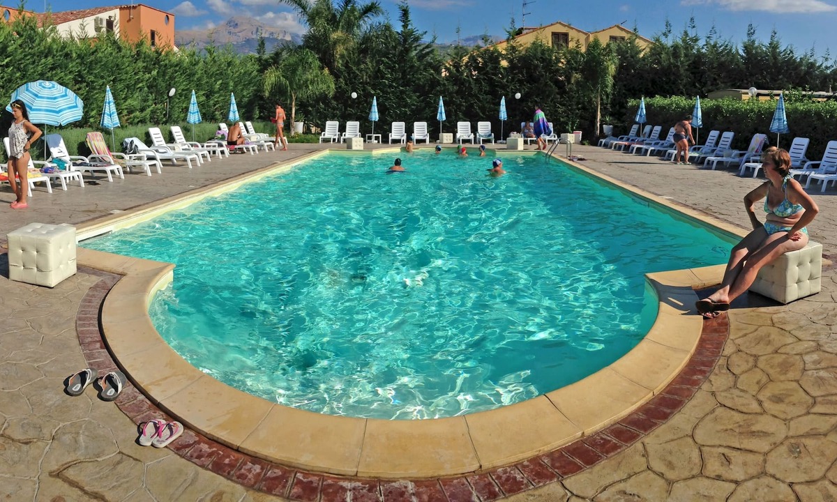 Piana Calzata Apartment | Triple room via s. onion 1st third floor room number 7th