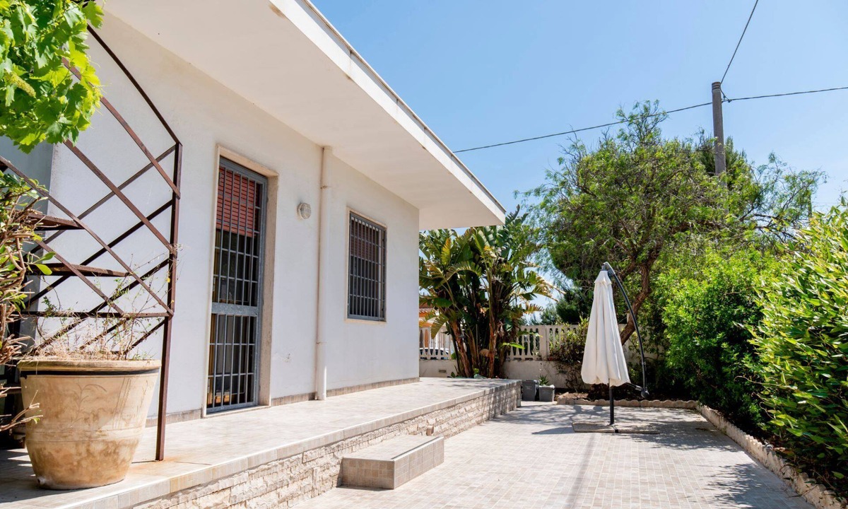 Torre Lapillo Villa | Two bedrooms villa with garden, barbecue (TL27)