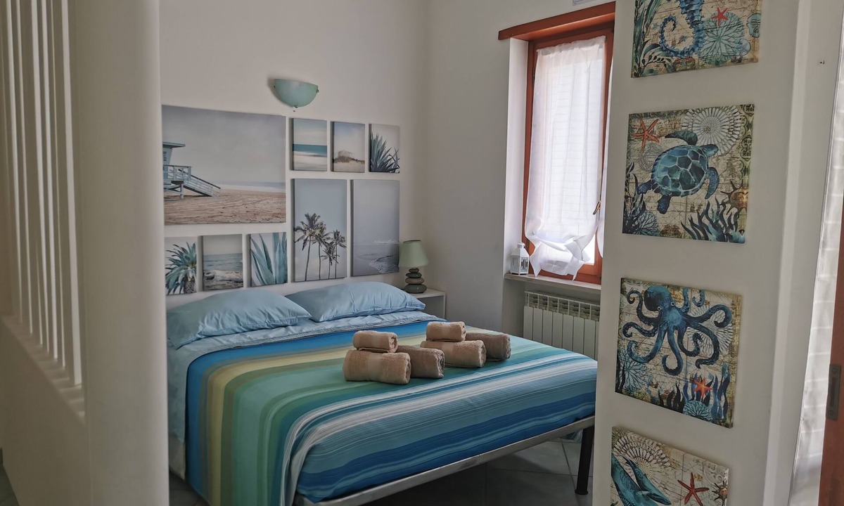 Montesilvano Apartment | Two-room mini apartment a stone's throw from the sea with parking space