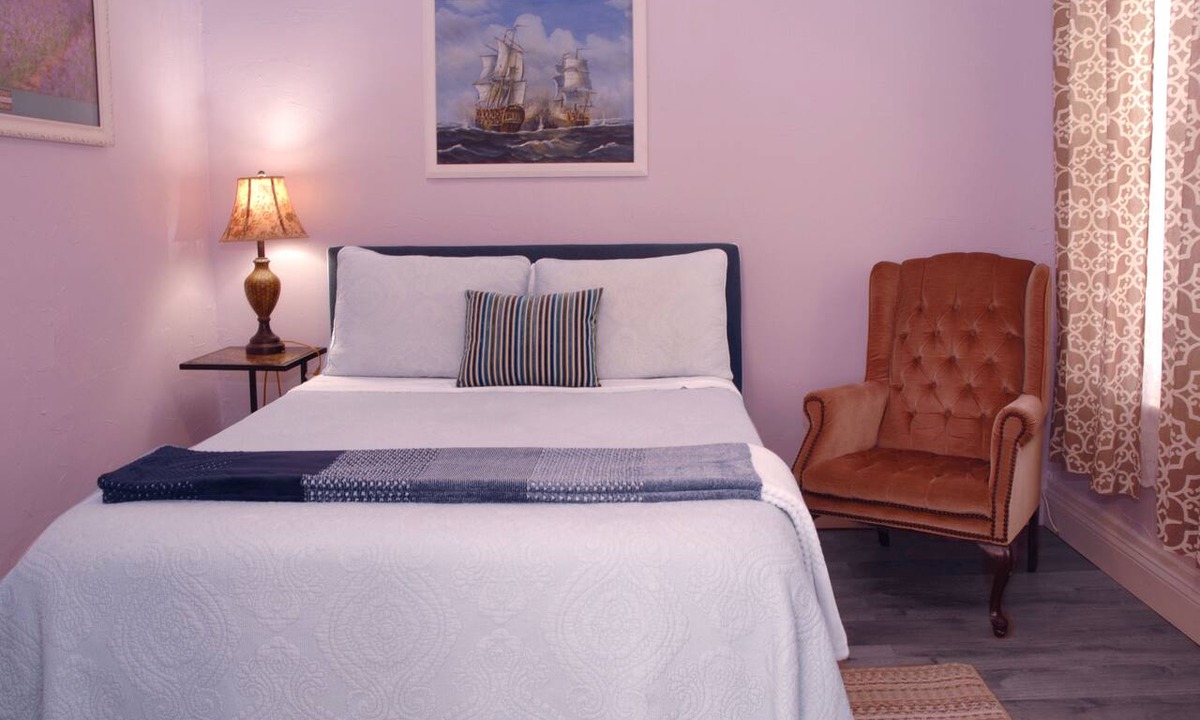 Downtown Historic District Apartment | Updated Adorable Downtown Small Apartment. Just Park & Walk Everywhere in Town!