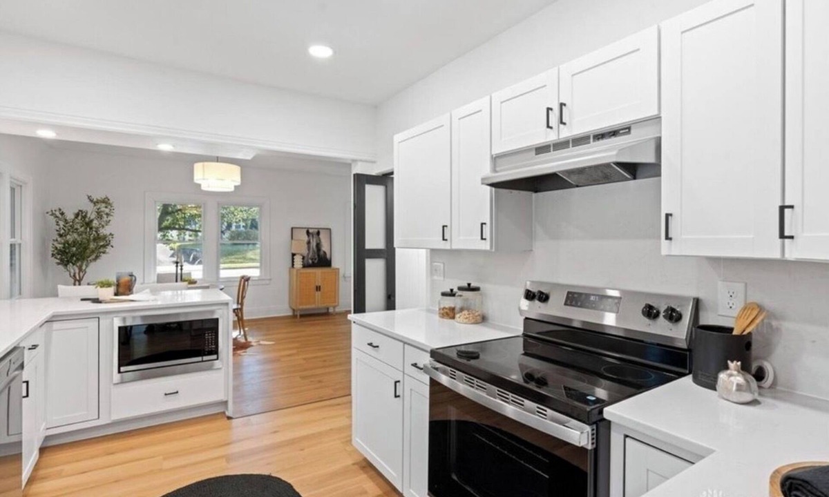 Miamisburg House | UPDATED Spacious 5-bedroom house in marvelous Miamisburg