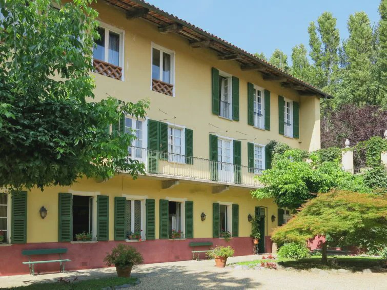 San Giorgio Canavese House | Vacation home Casa del Castello (SGV103) in San Giorgio Canavese - 7 persons, 4 bedrooms