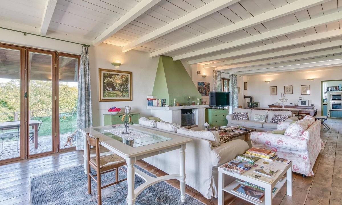 Castelnuovo Calcea House | Vacation home with pool and panoramic views of the Monferrato vineyards that reach the Alps.