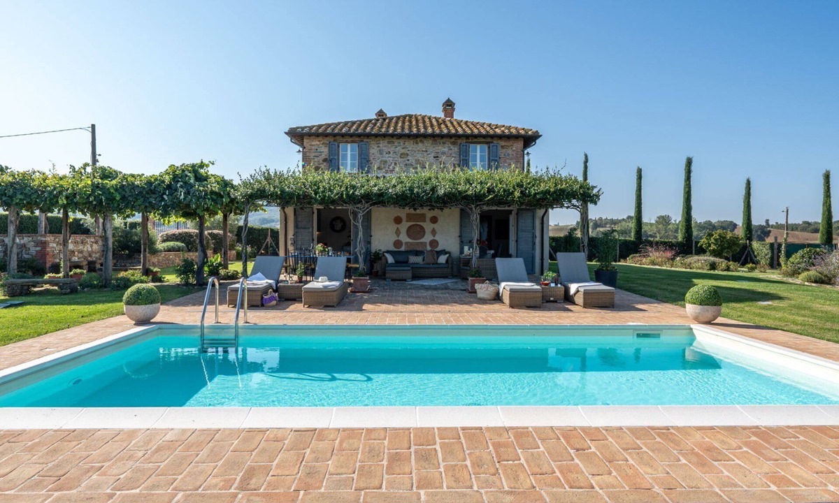 Paciano House | Vacation Home in Le Case with 4 bedrooms sleeps 8