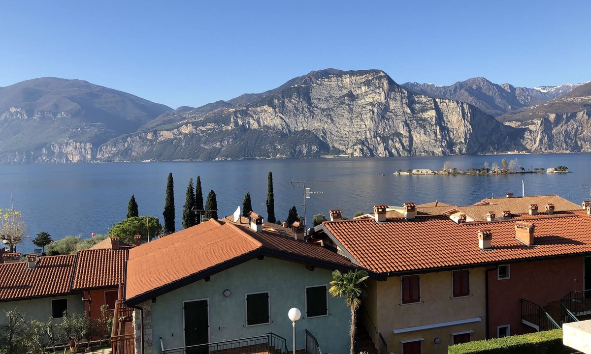 Assenza House | Vacation home with private garden, lake and mountain views near the eastern shore of the lake.