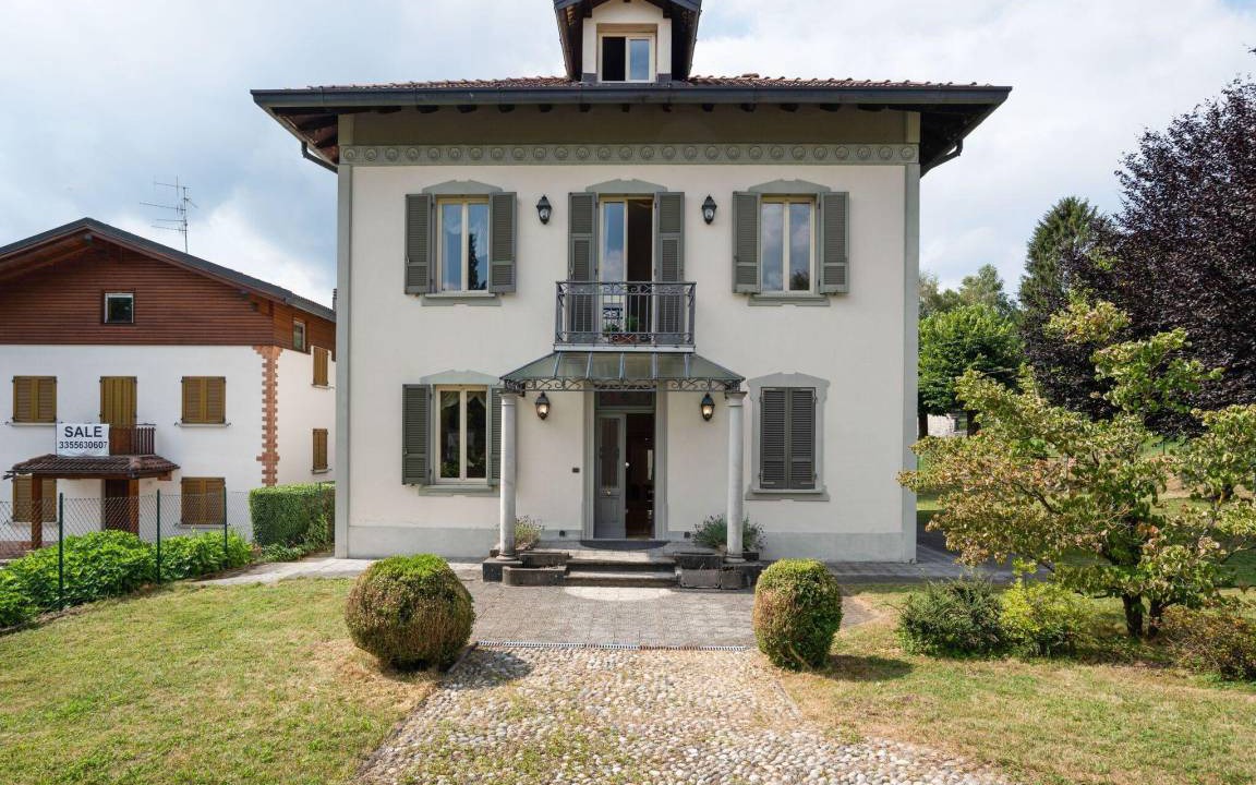 Lanzo d'Intelvi Villa | Villa ∙ 3 bedrooms ∙ 9 guests