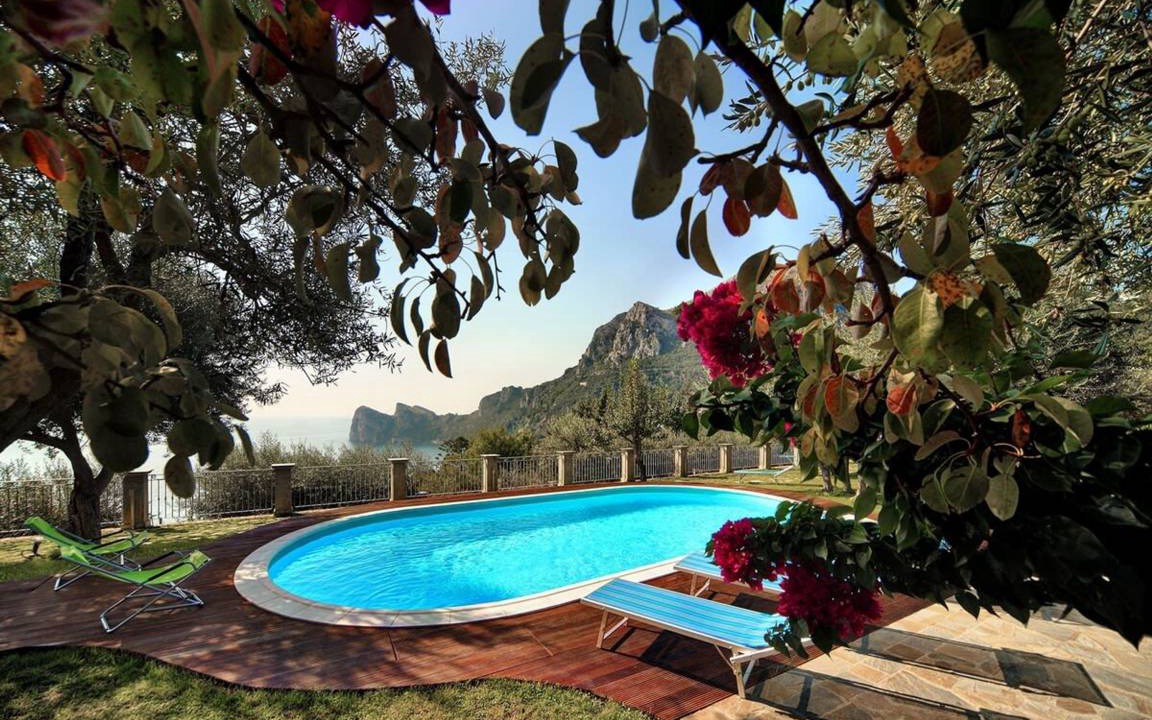 Sirenuse Villa | Villa ∙ 5 bedrooms ∙ 13 guests