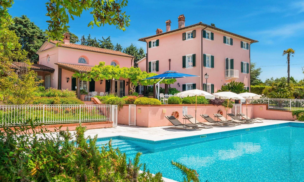 Corsanico Villa | Villa Cà ai Venti, sea view, pool, and park on the hills of Viareggio