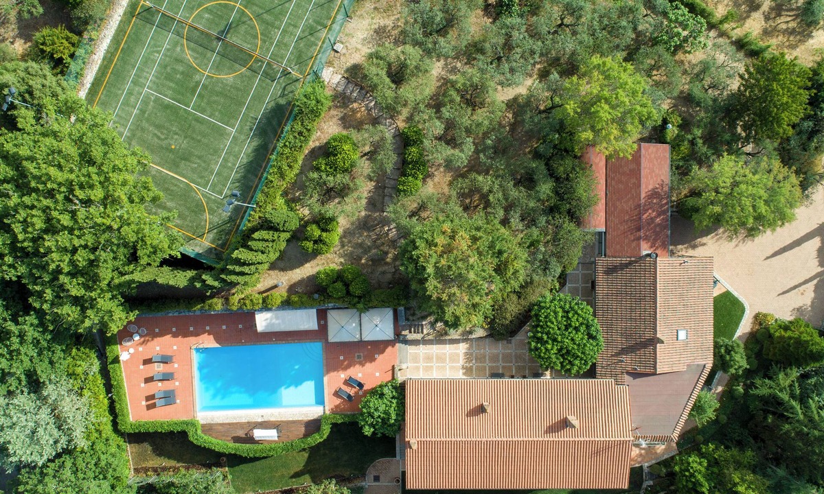 Todi Villa | Villa Canonica, sleeps up 15. A/C. Tennis court, pool, gym area, EV charger