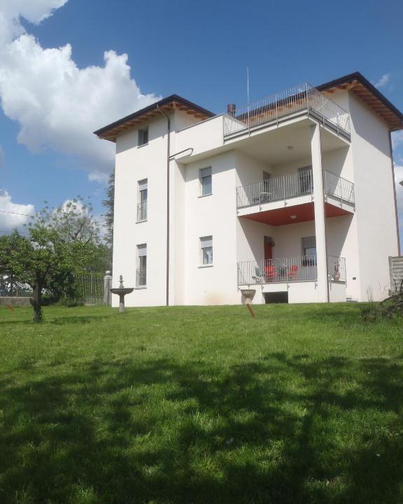 Castronno Bed & Breakfast | Villa Emilia