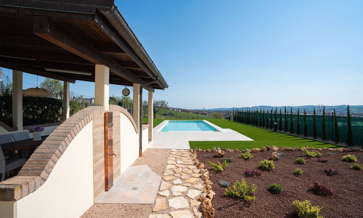 Mombaroccio Villa | Villa Francesca. Private Pool & Airco. 15 km from the beaches.