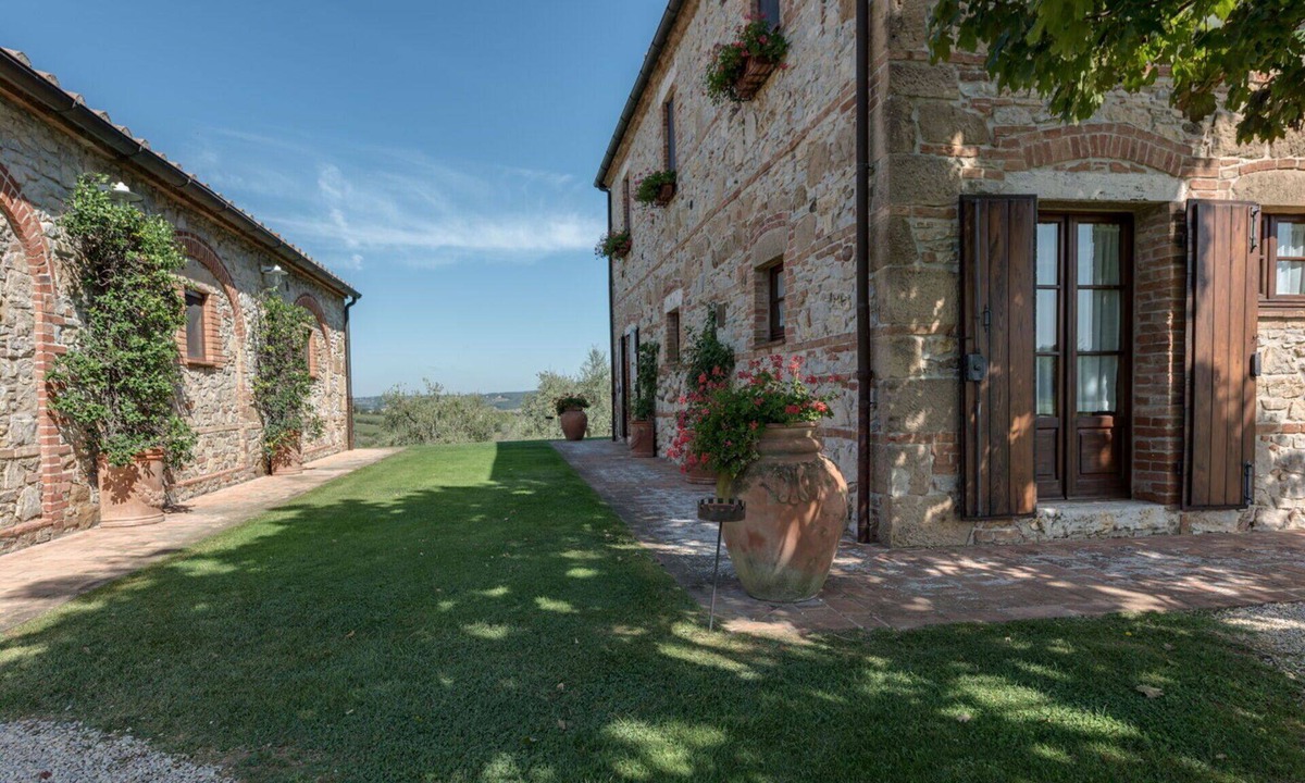 Montepulciano Villa | Villa in Montepulciano with 7 bedrooms sleeps 14