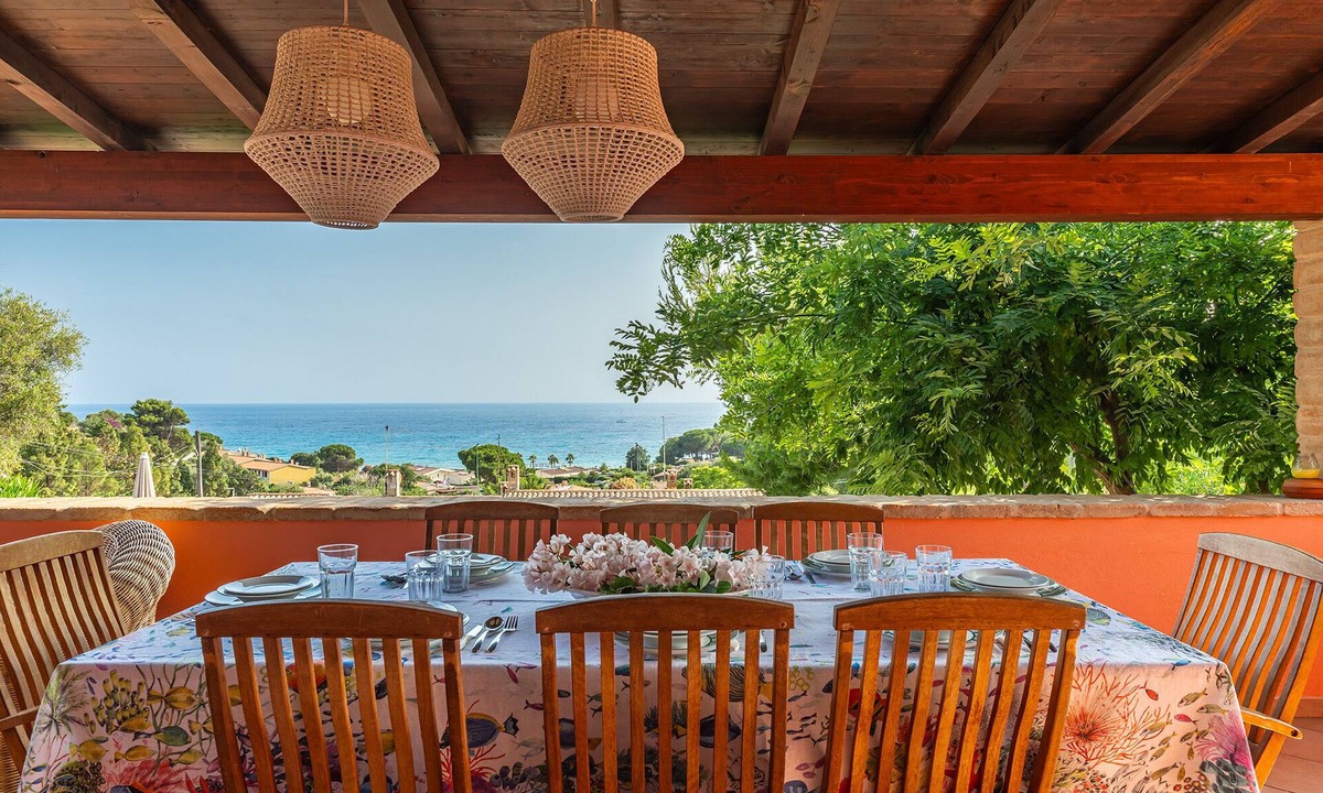 Geremeas Villa | Villa Kala Nostra by the sea, 150m and 5m walk from Kal'eMoru/Villasimius shoreline