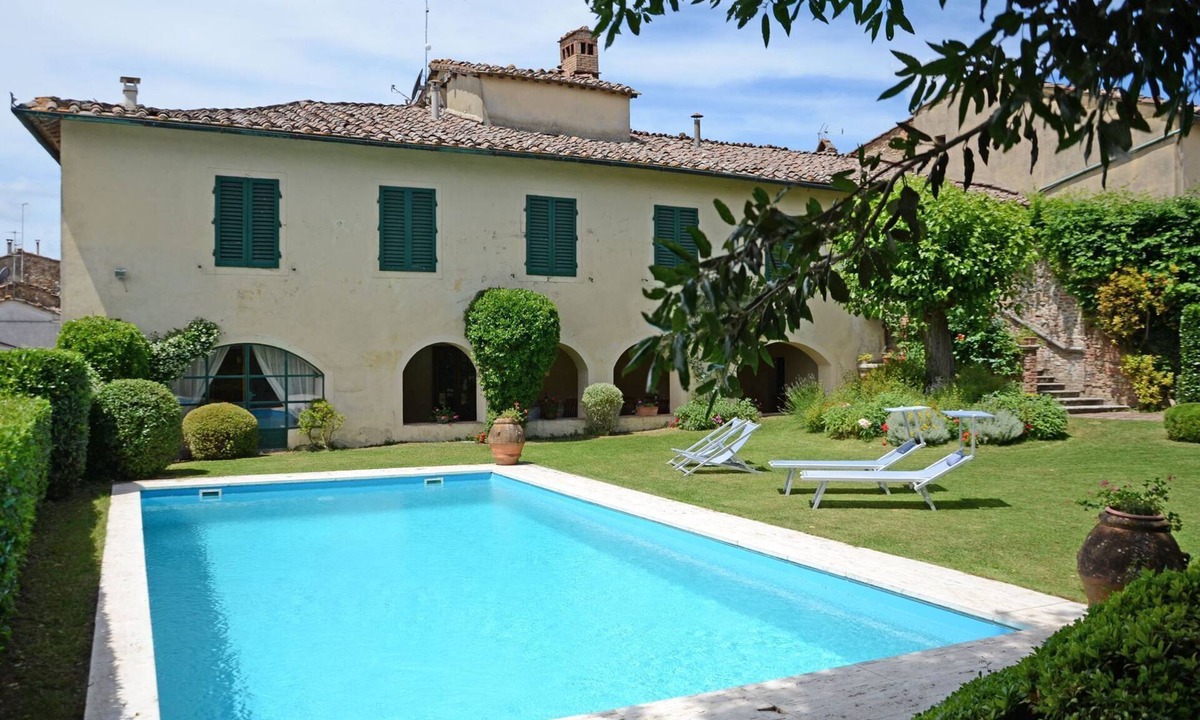 Montalcinello Villa | Villa Montalcinello, Chiusdino, Siena and Chianti