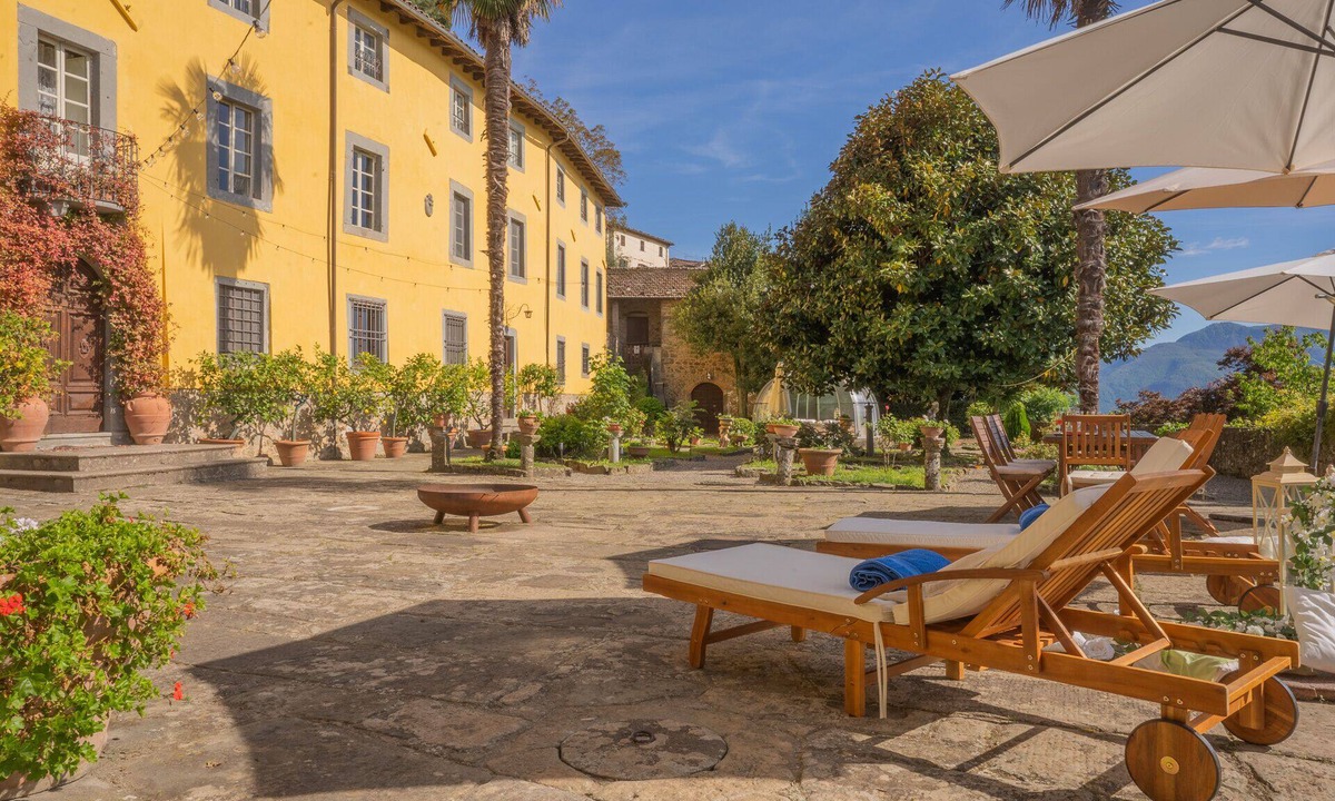Fosciandora Villa | Villa Raffaelli original Tuscany villa from 1582