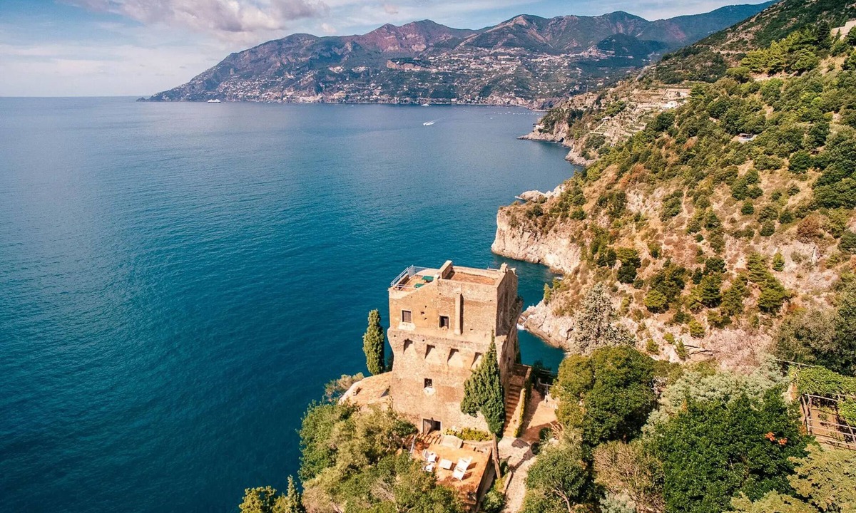 Maiori Villa | VILLA SARACENA - Six Bedroom Villa, Sleeps 12