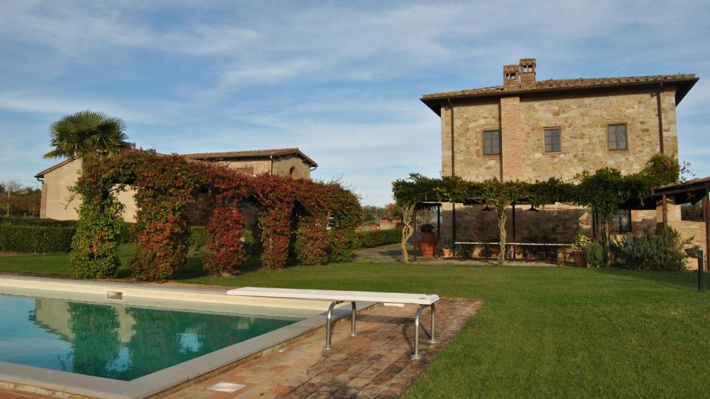 Castelnuovo Berardenga Villa | Villa Siena 10, Emma Villas