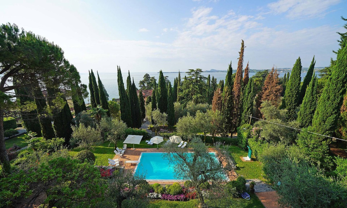 Gardone Riviera Villa | Villa Vibe Luce