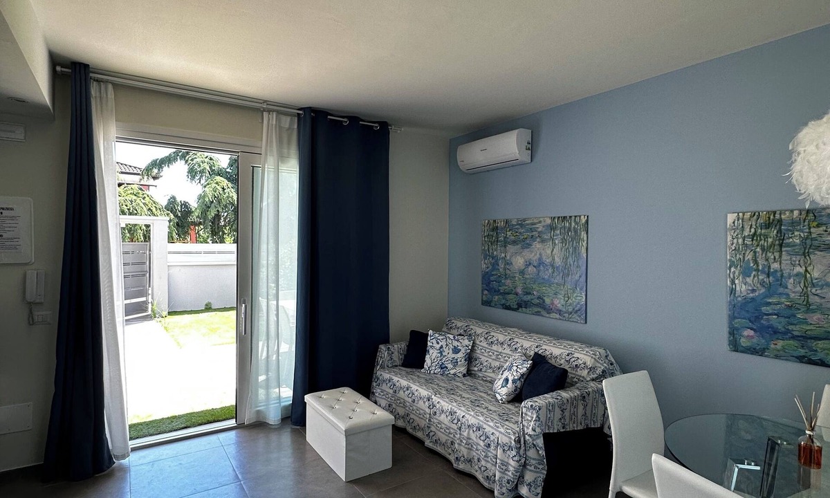 Lido delle Nazioni Villa | Villa with independent garden in Residence Polynesia