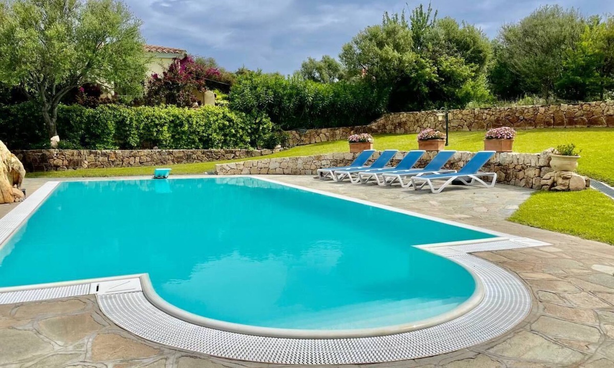 Tanaunella Villa | Villa with private pool, 10 minutes from the sea, large garden*parking*BBQ
