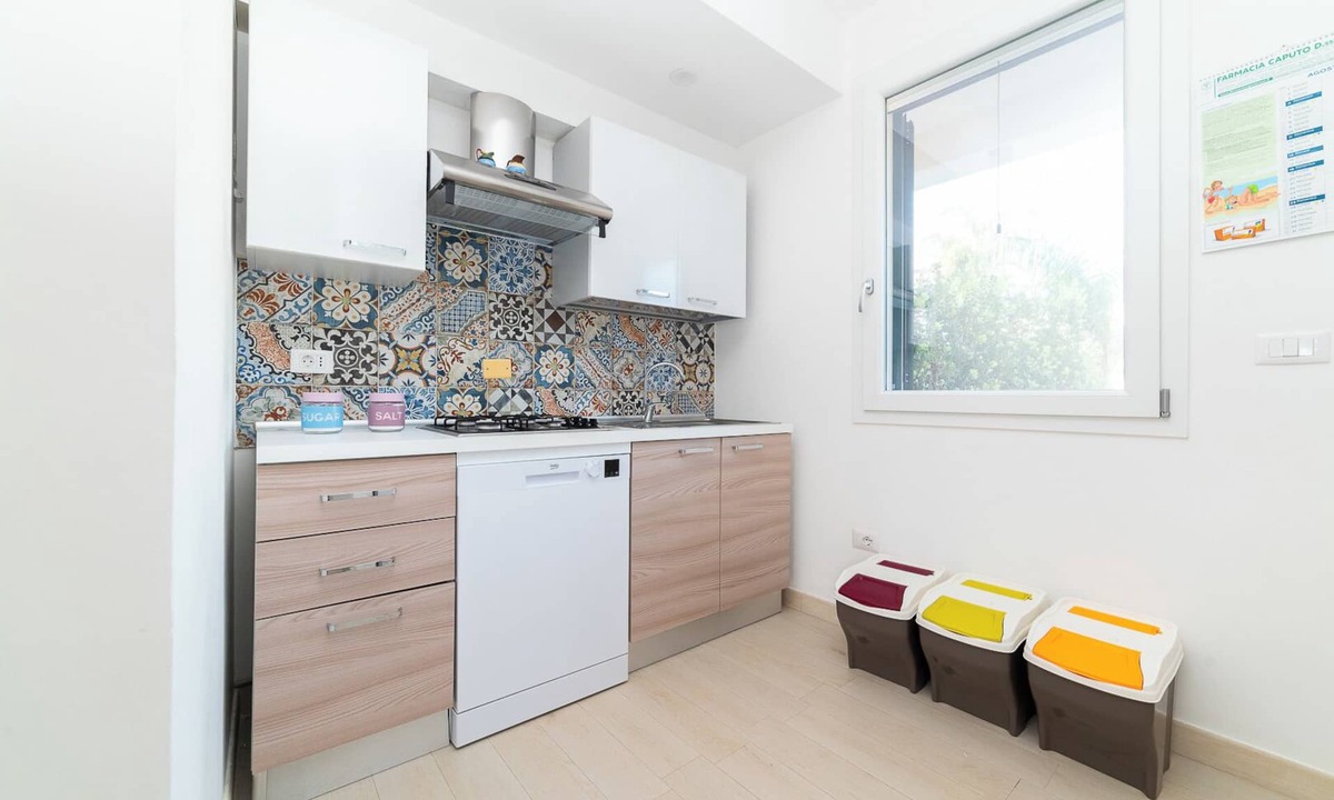 Torre Santa Sabina House | Villetta Federica 50 meters beach + parking space