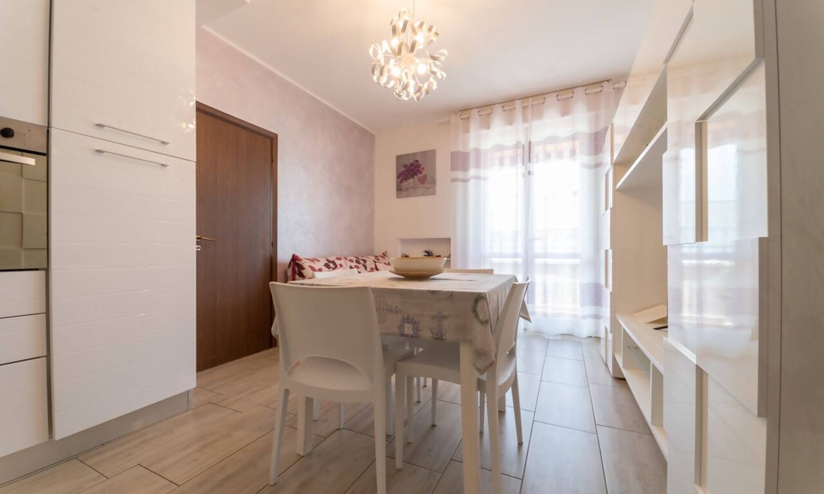 Lido Adriano Apartment | VIOLET WITH BEACH SERVICE - LIDO ADRIANO