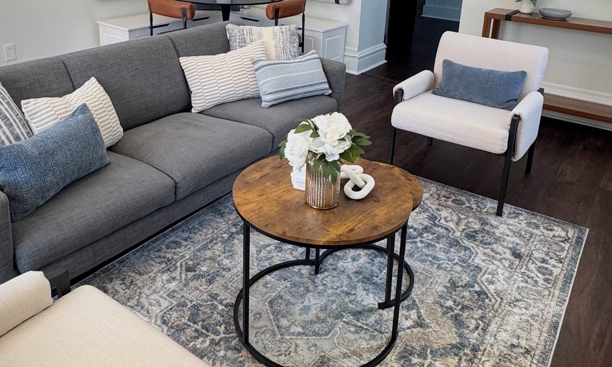 St. Charles Villa | Walking distance to Historic Main Street, St. Charles, MO