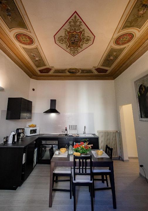 Le Cure Apartment | Wall Up Apartment